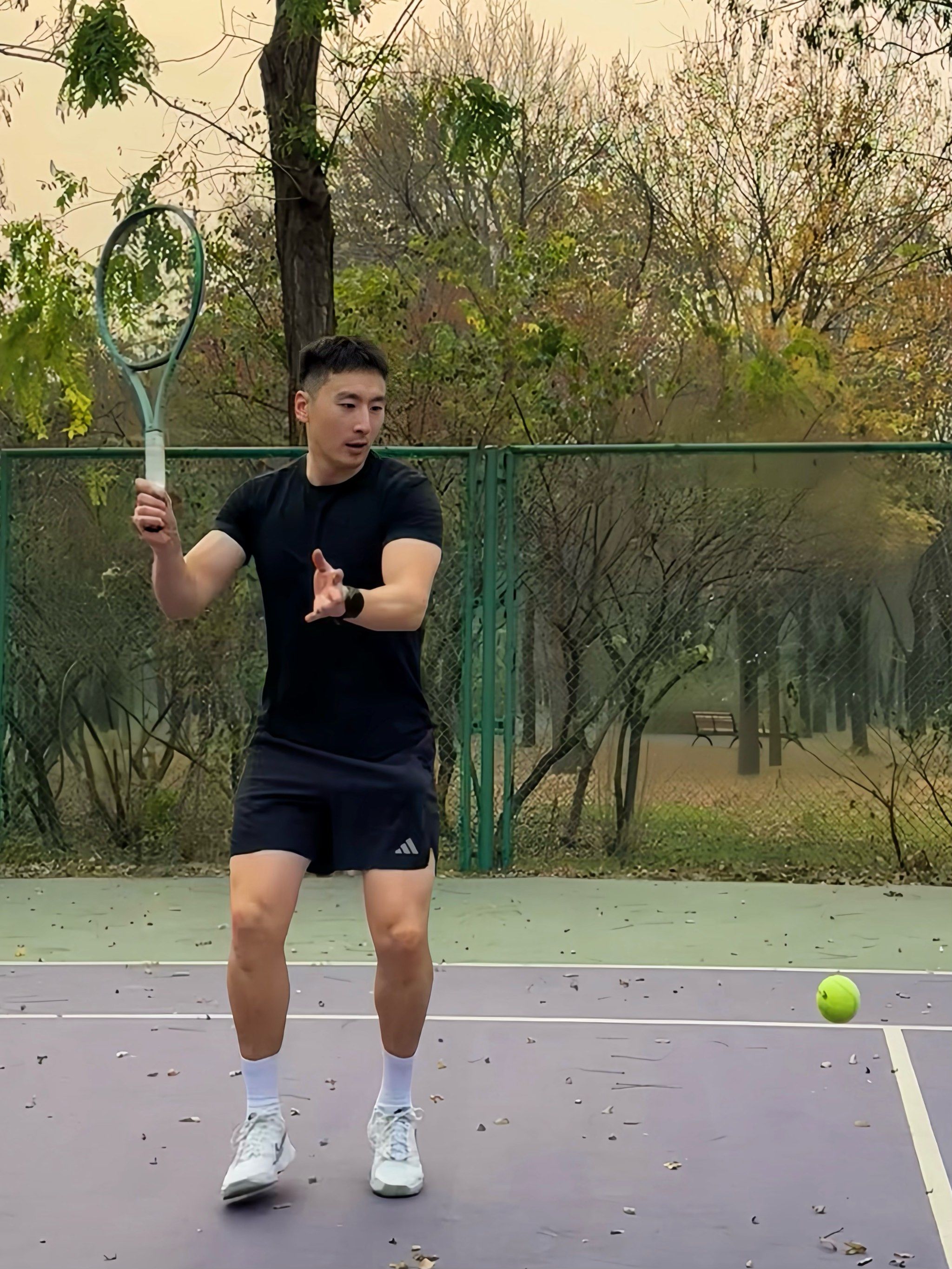 双方球员在 双方球员在