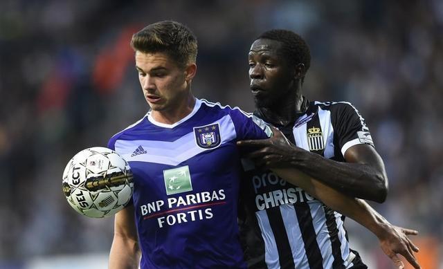 在高速公路 在高速公路